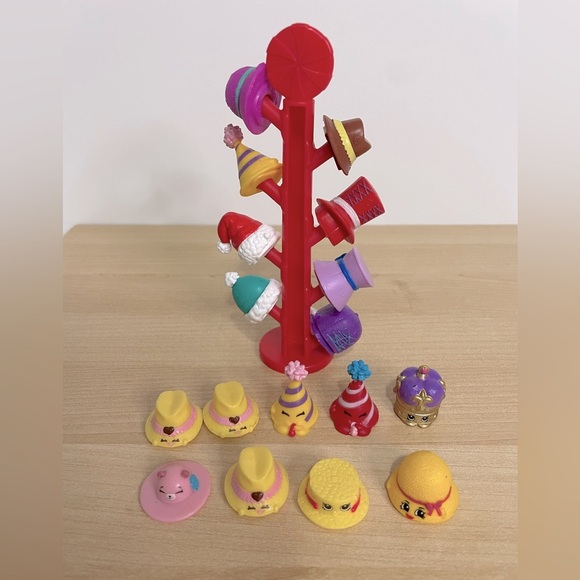 Shopkins Hat Rack and Hat Bundle - Picture 3 of 3